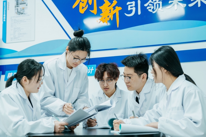 我校在第二十届全国高职院校“发明杯”大学生创新创业大赛中获佳绩